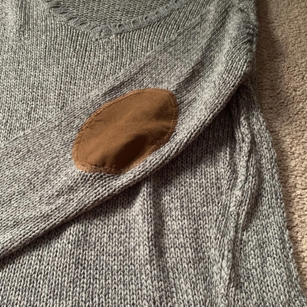 Sweater - Picture 2 of 3